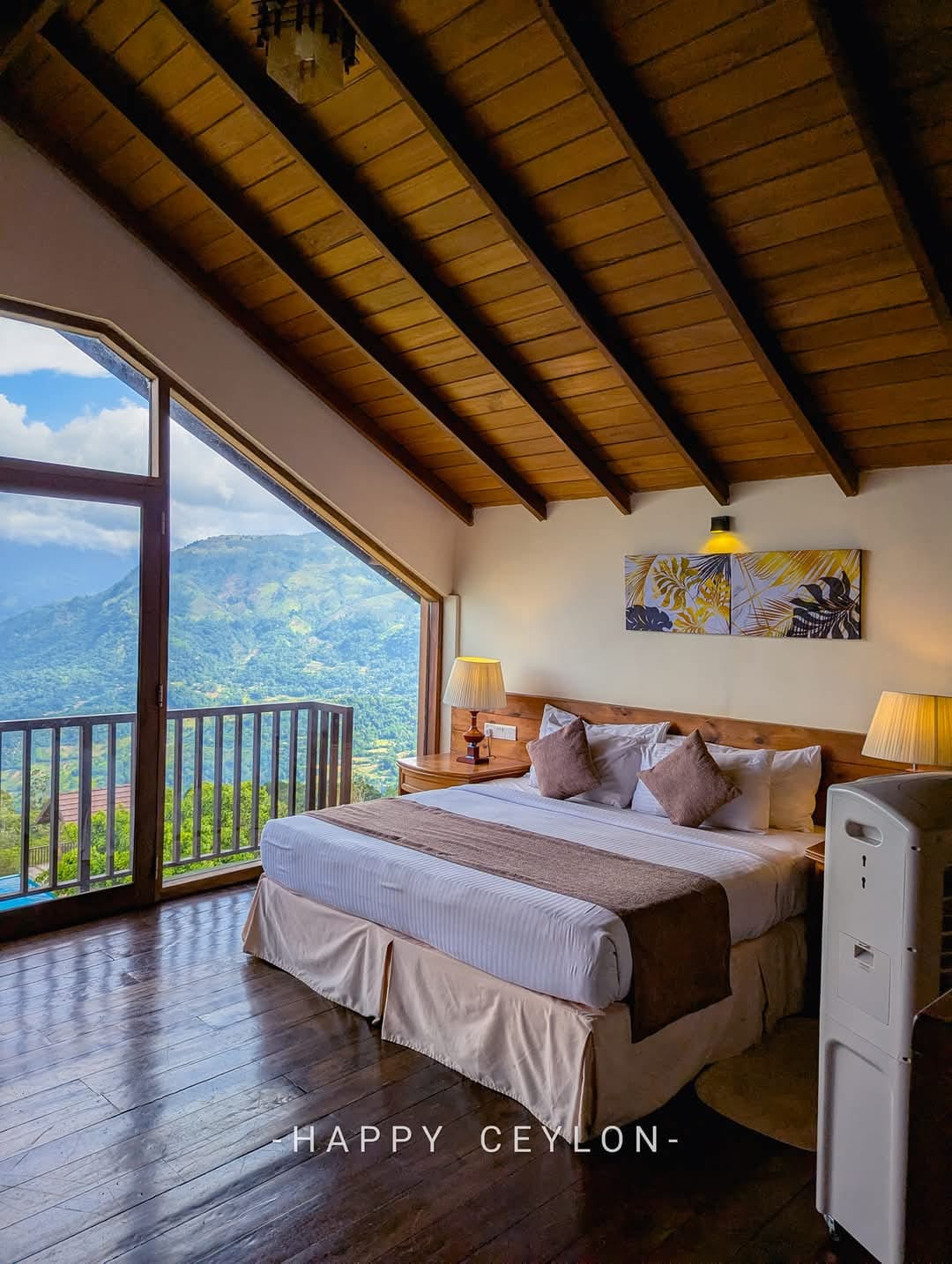 Deluxe room with a mountain view